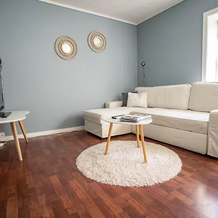 The House Of 14 -central, Sauna And Airport Shuttle Apartment *